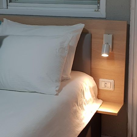 Airport Guest House - One-Way Free Shuttle Or Yehuda Экстерьер фото