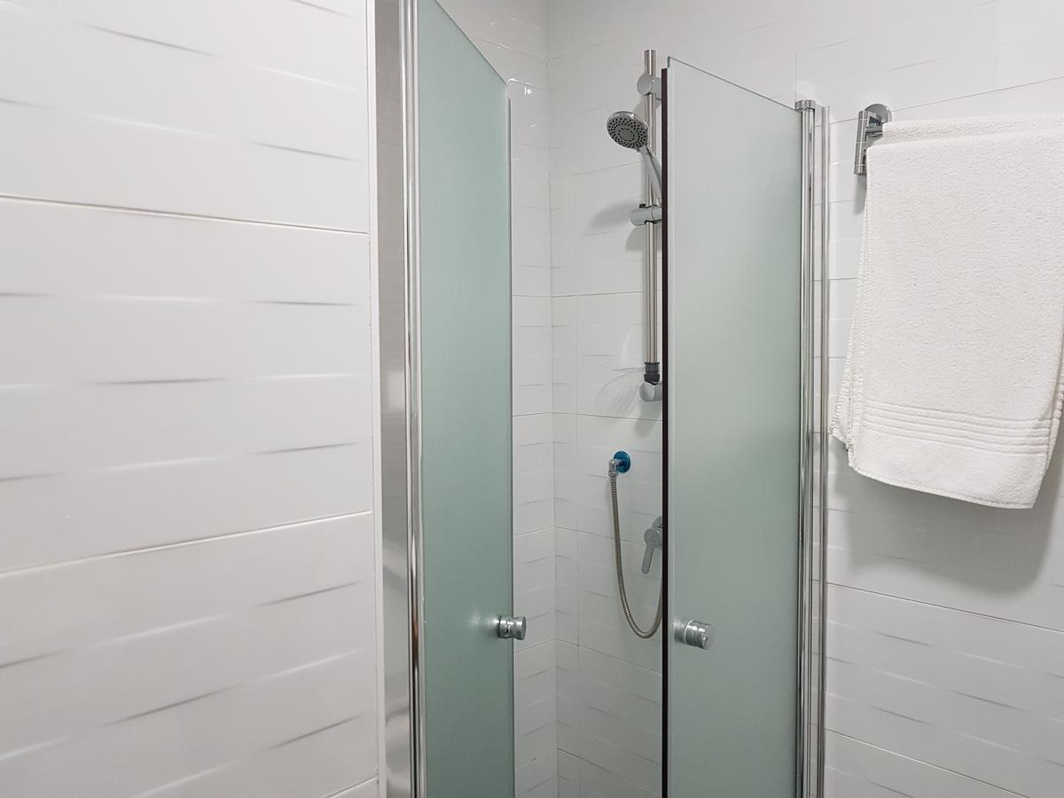 Airport Guest House - One-Way Free Shuttle Or Yehuda Экстерьер фото