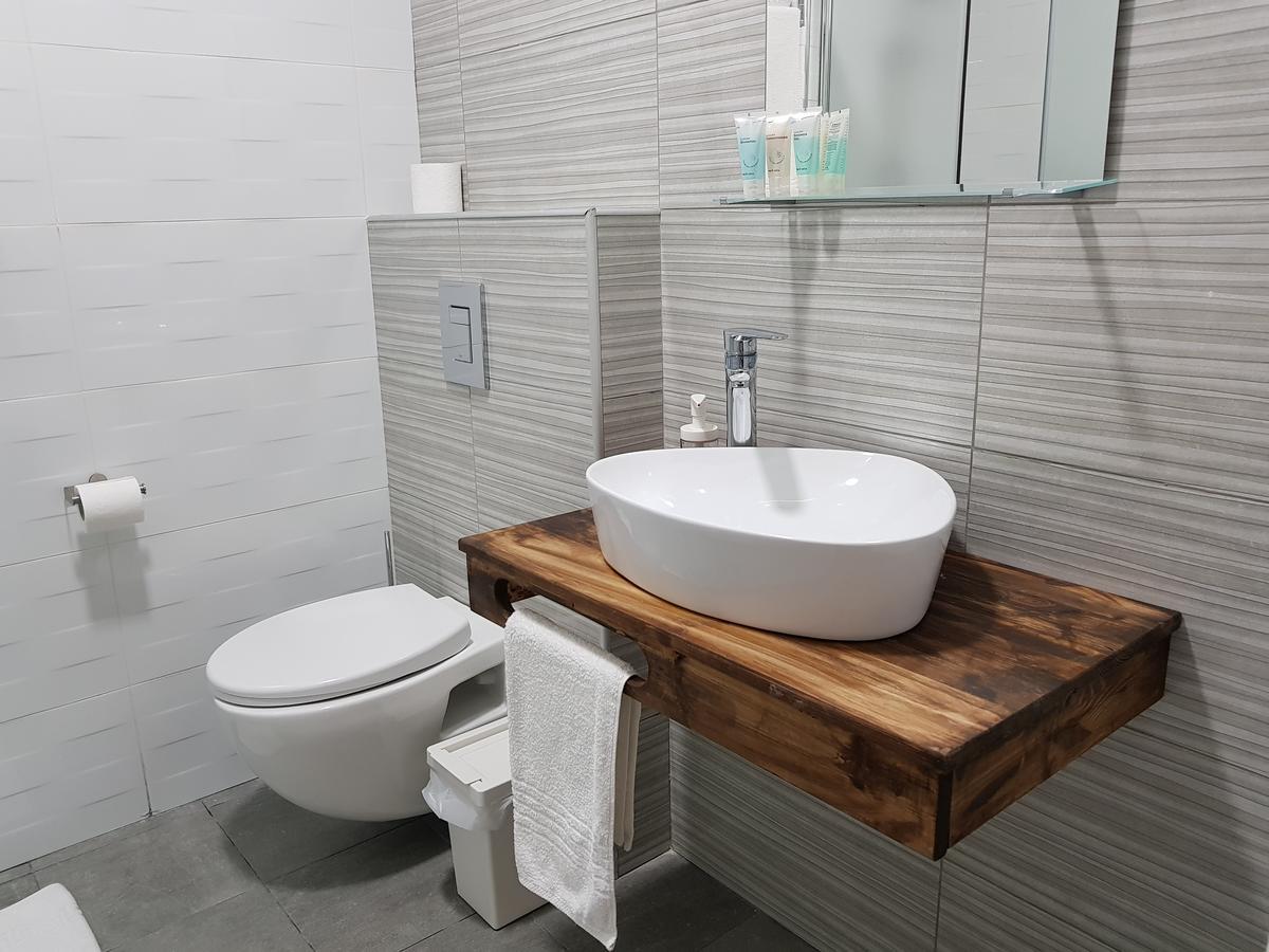 Airport Guest House - One-Way Free Shuttle Or Yehuda Экстерьер фото