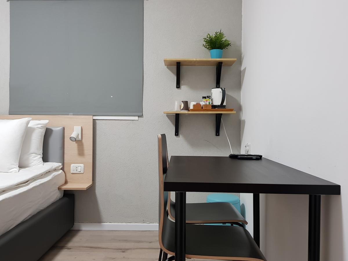 Airport Guest House - One-Way Free Shuttle Or Yehuda Экстерьер фото