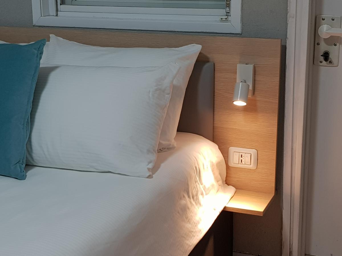 Airport Guest House - One-Way Free Shuttle Or Yehuda Экстерьер фото